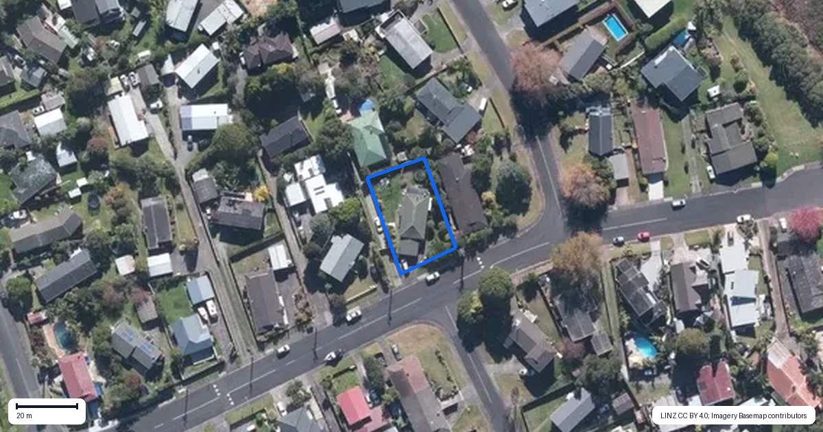 Property context map for 354 Royal Road, Massey, Auckland
