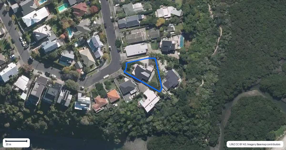 Property context map for 20 Sunny Brae Crescent, Westmere, Auckland