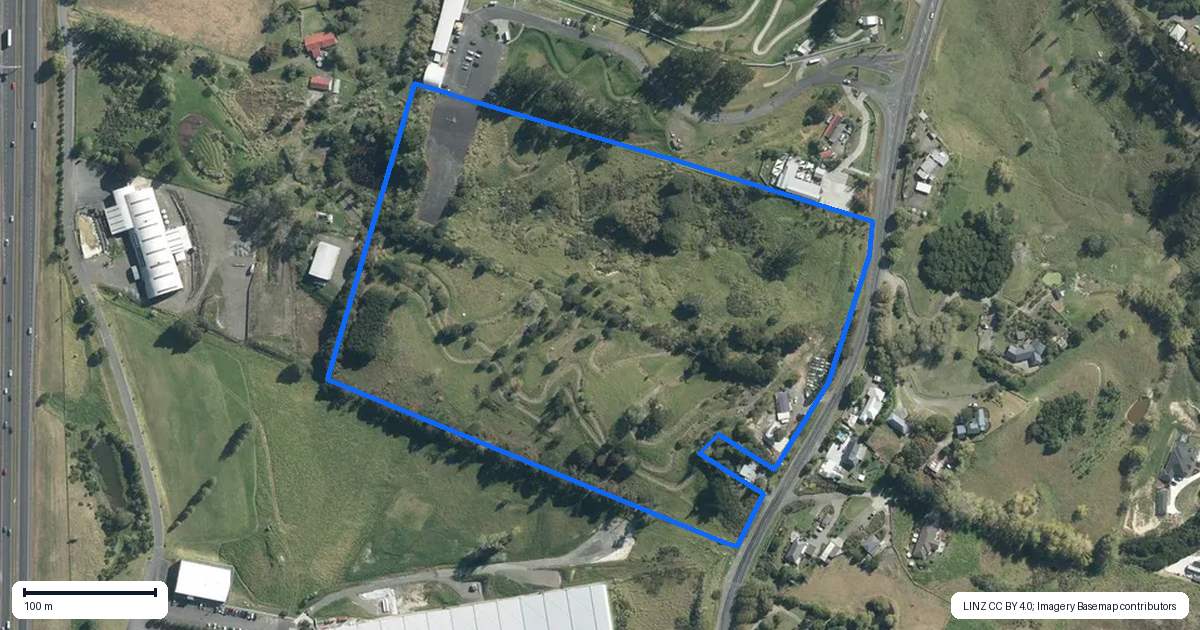 Property context map for 2086 East Coast Road, Stillwater, Silverdale