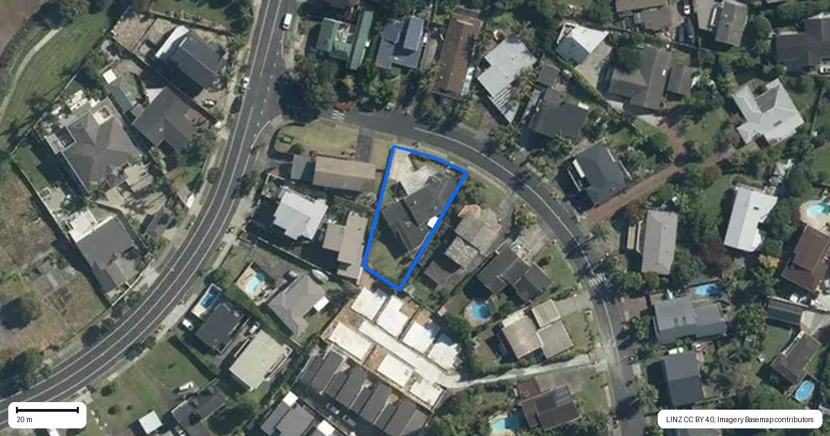 Property context map for 28 Treeway, Sunnyhills, Auckland