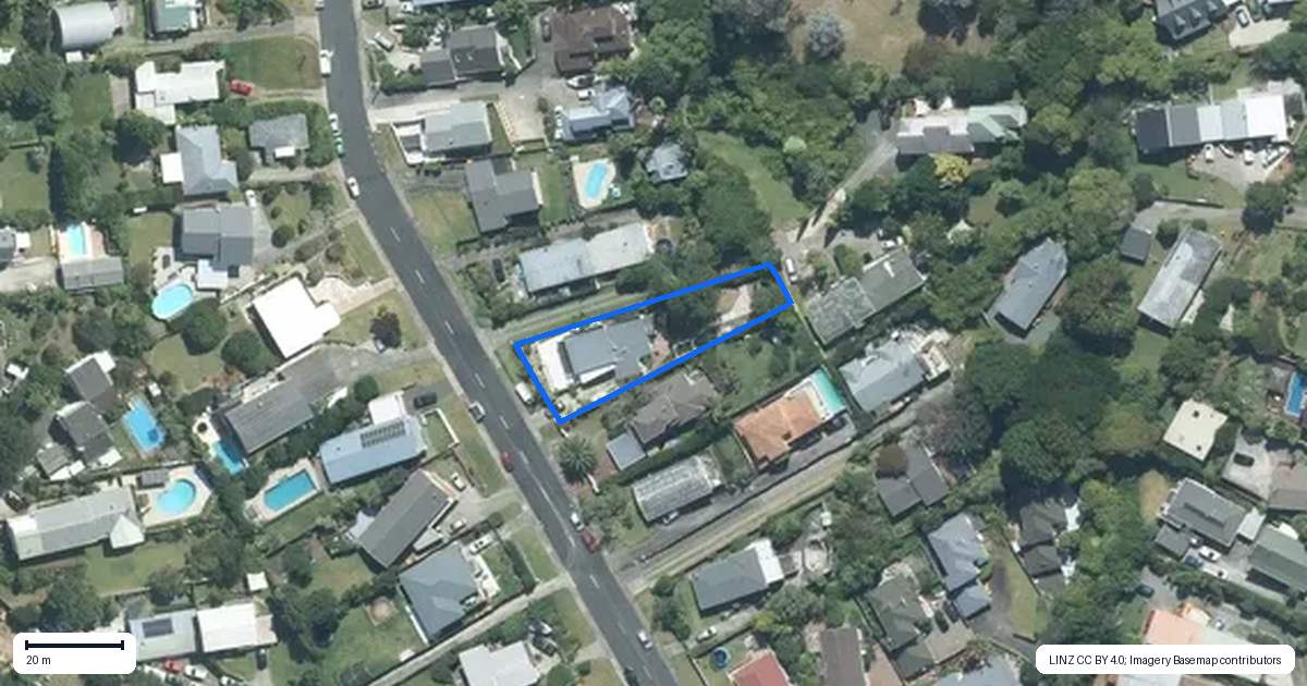 Property context map for 24 Sealy Road, Torbay, Auckland