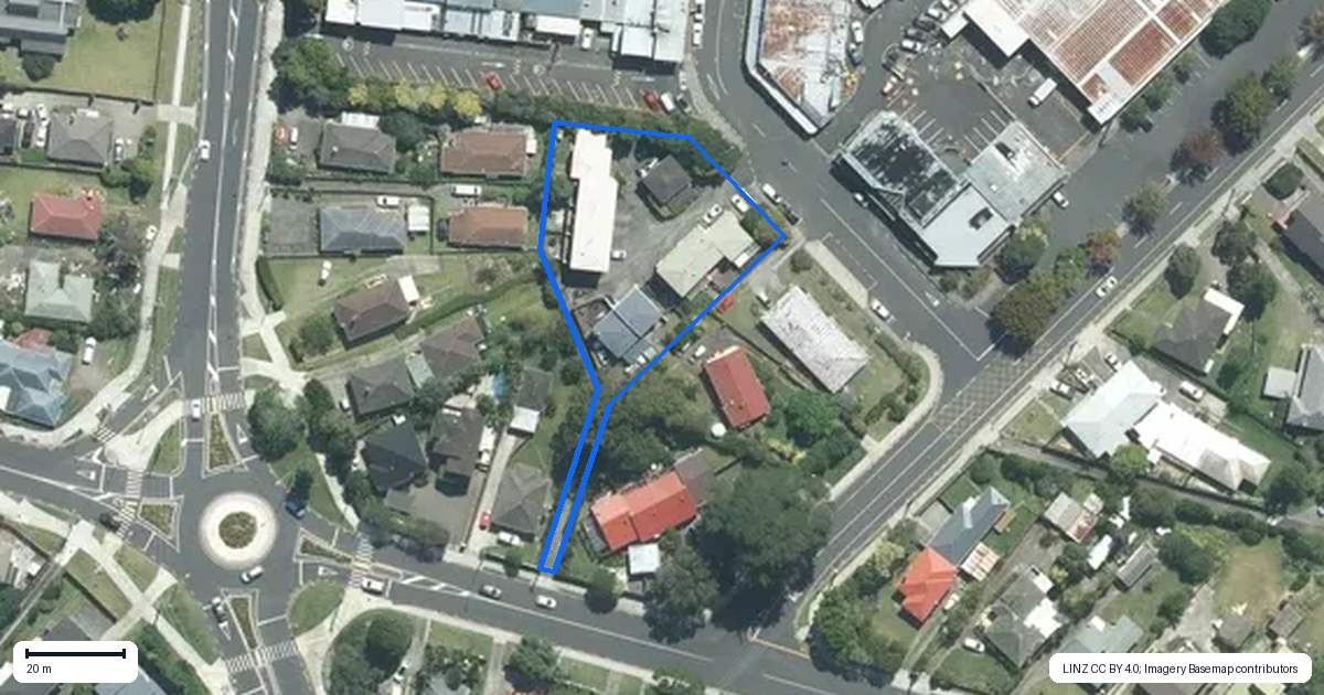 Property context map for 4/5 Kilham Avenue, Northcote, Auckland