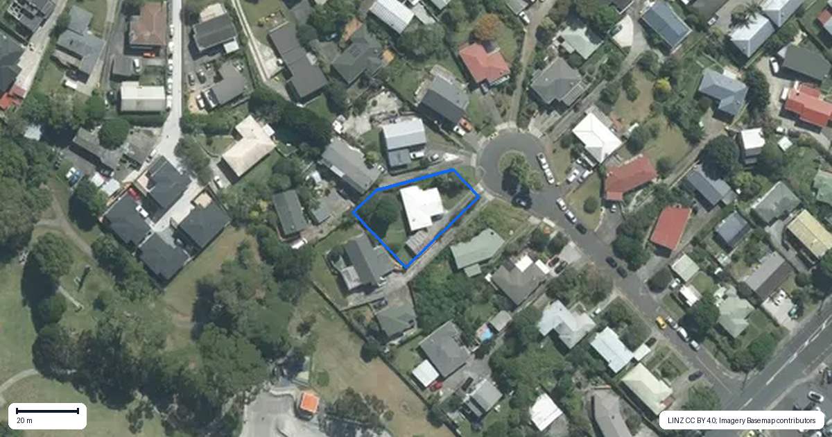 Property context map for 14 Sunhaven Avenue, Glenfield, Auckland