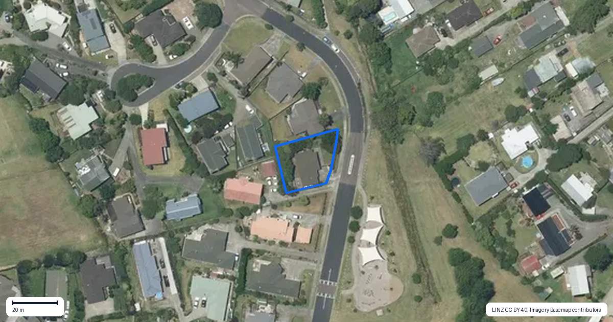 Property context map for 30 Cabeleigh Drive, Helensville