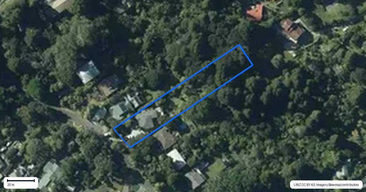 Property context map for 9 Raroa Terrace, Waiatarua, Auckland