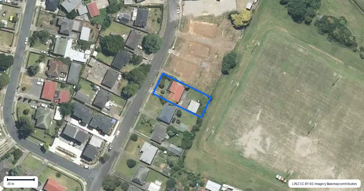 Property context map for 22 Awatere Street, Clover Park, Auckland