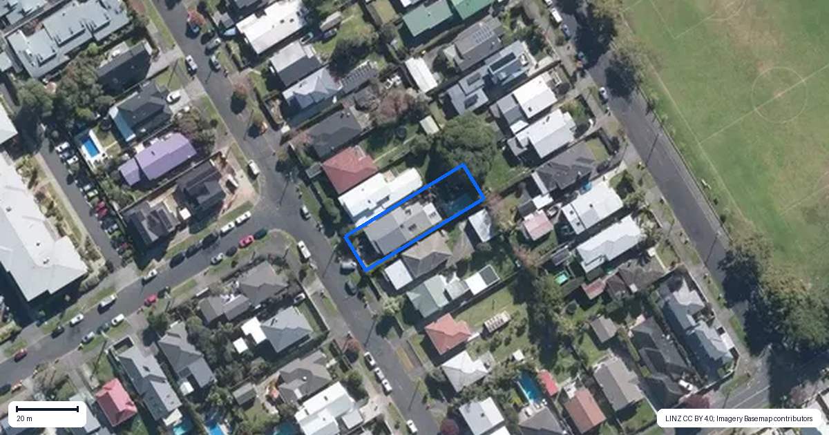 Property context map for 15 Maranui Avenue, Point Chevalier, Auckland