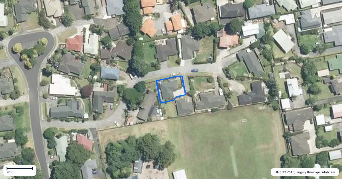 Property context map for 9 Tom Keven Way, Pukekohe