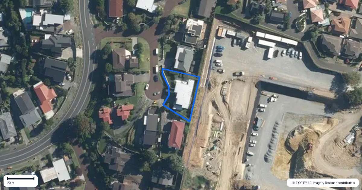 Property context map for 11 Icarus Place, Half Moon Bay, Auckland