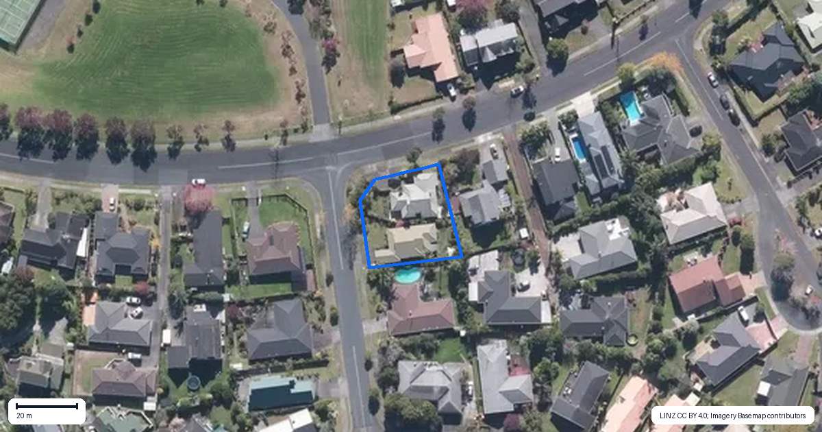 Property context map for 2 Ballini Rise, West Harbour, Auckland