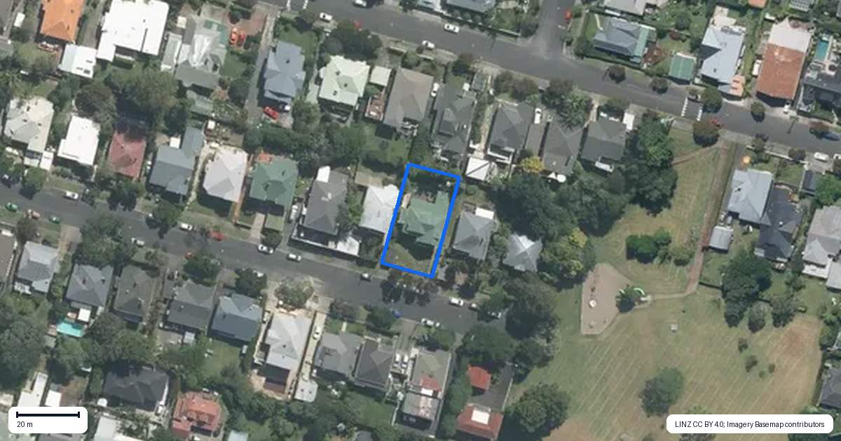 Property context map for 32 Mount Pleasant Road, Mount Eden, Auckland