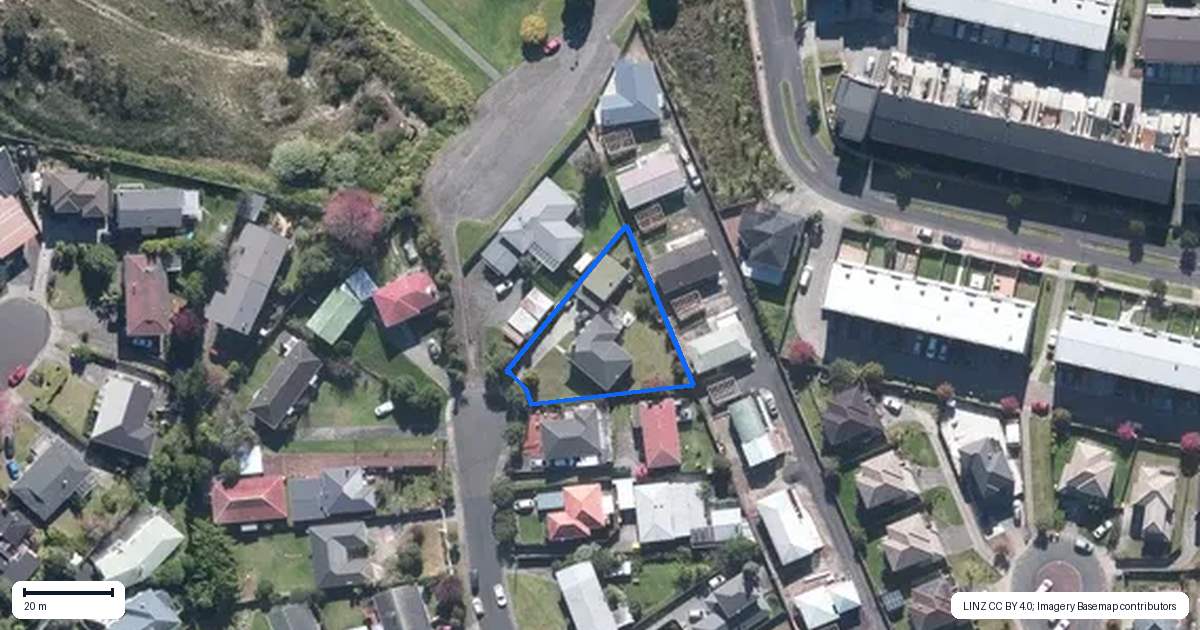 Property context map for 13 Sheehan Road, Te Atatu South, Auckland