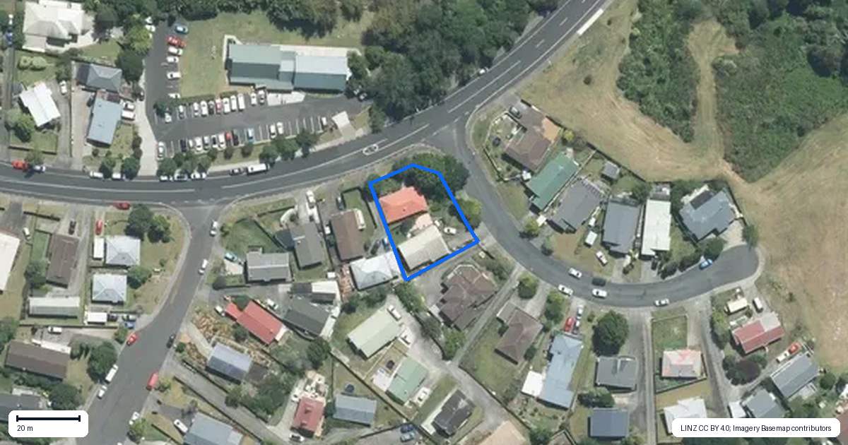 Property context map for 1A Romulus Place, Totara Vale, Auckland