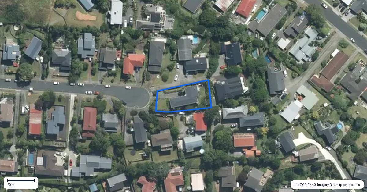 Property context map for 33 Montclair Rise, Browns Bay, Auckland
