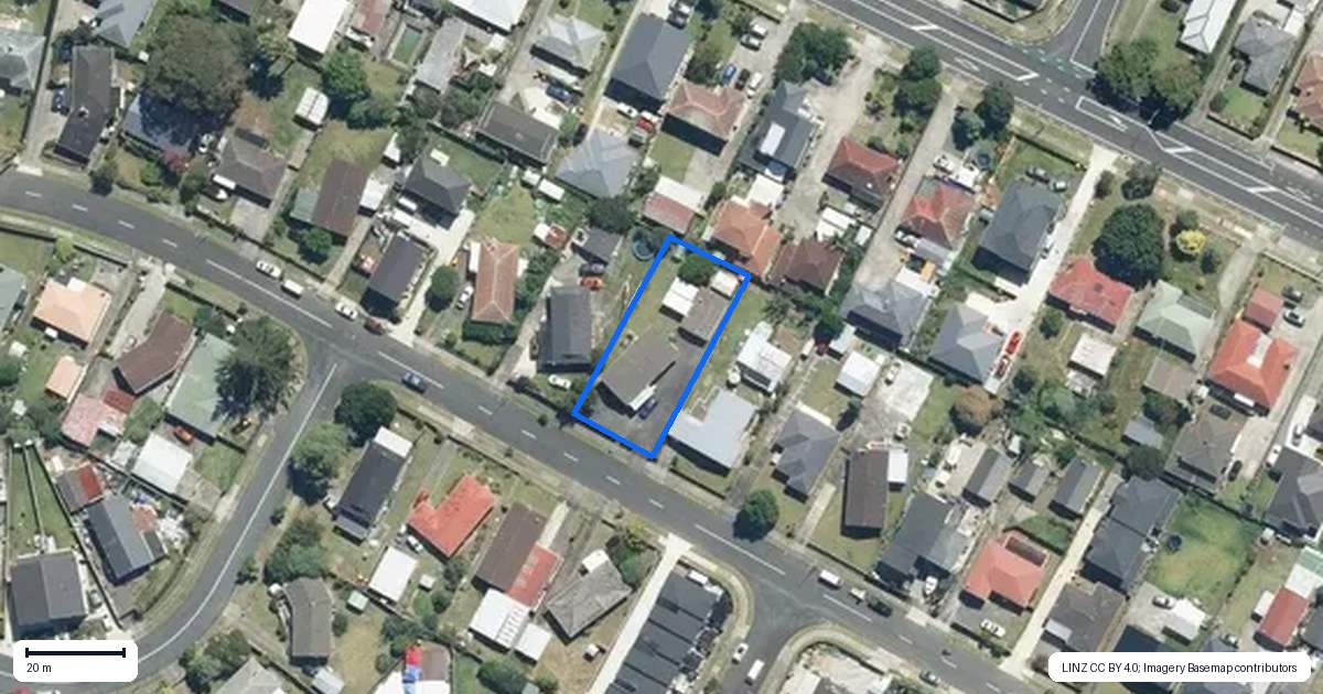 Property context map for 60 Hokianga Street, Mangere East, Auckland