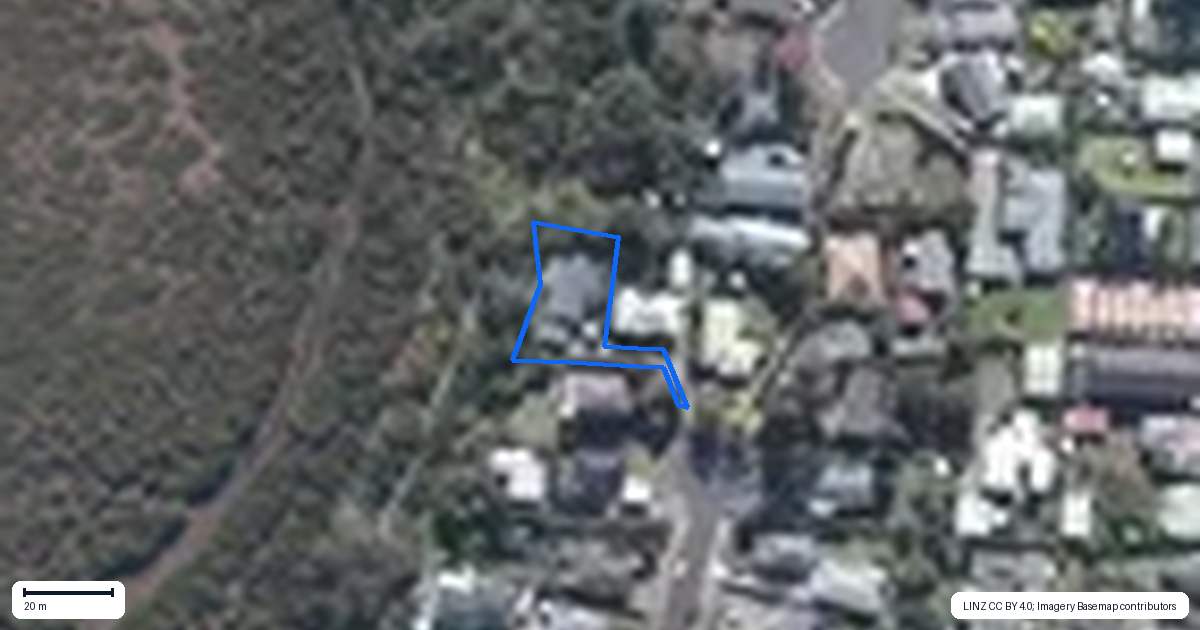 Property context map for 20A Thomas Avenue, Te Atatu Peninsula, Auckland