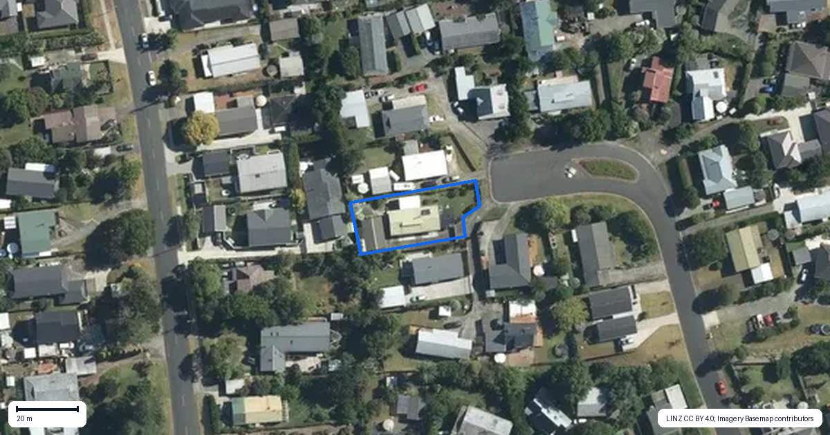 Property context map for 17 Rheingold Place, Huapai, Kumeu