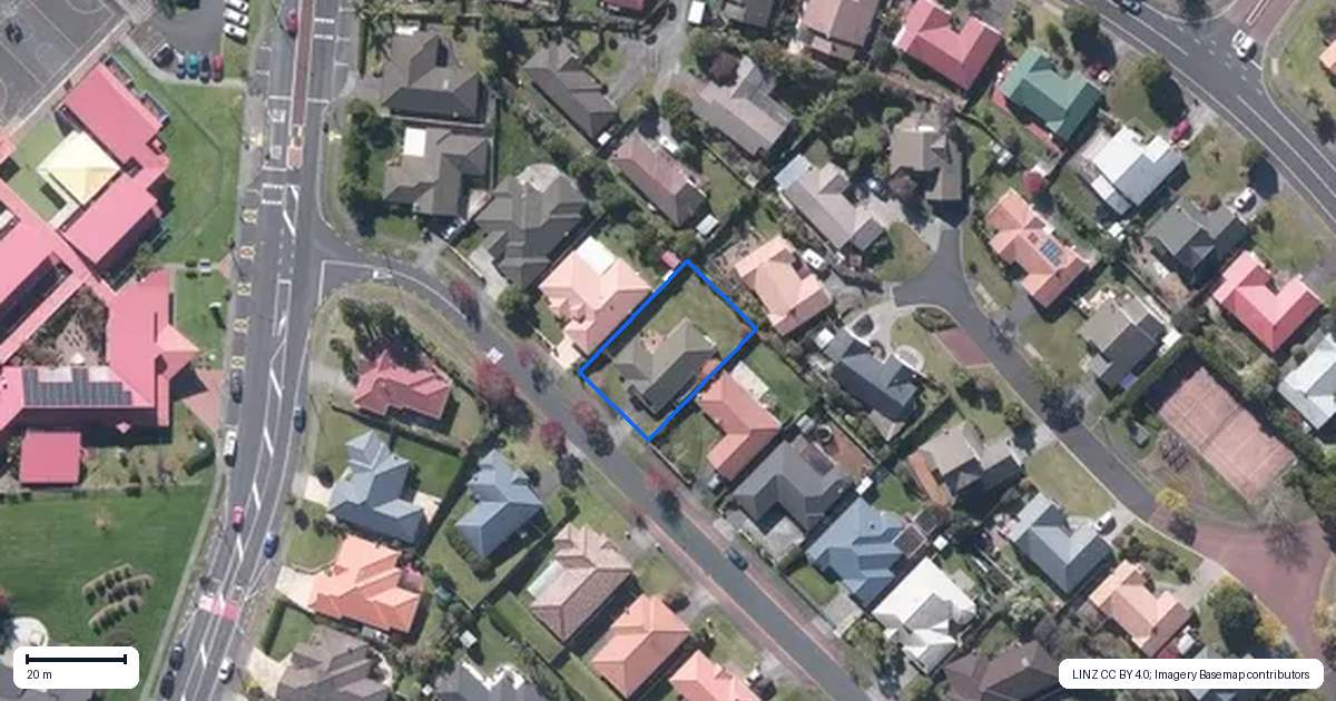 Property context map for 45 Semillon Avenue, Henderson, Auckland