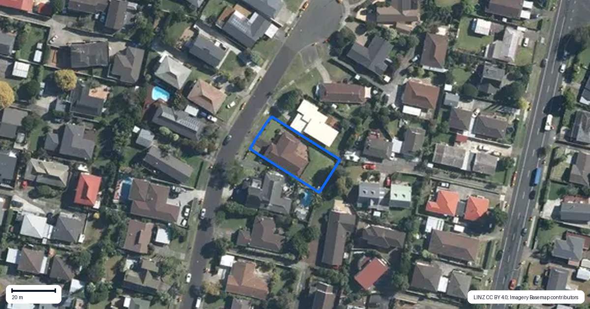 Property context map for 33 Majesty Place, Half Moon Bay, Auckland