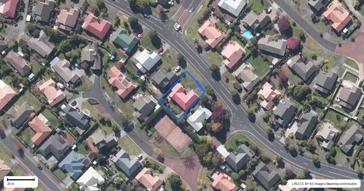 Property context map for 42 Harvest Drive, Henderson, Auckland
