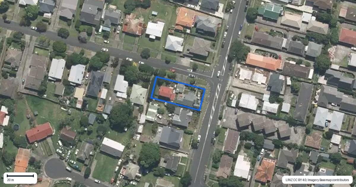 Property context map for 51 Fowlds Avenue, Sandringham, Auckland