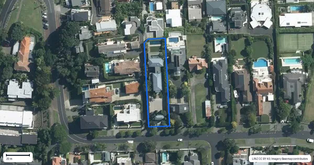 Property context map for 14 Ronaki Road, Mission Bay, Auckland