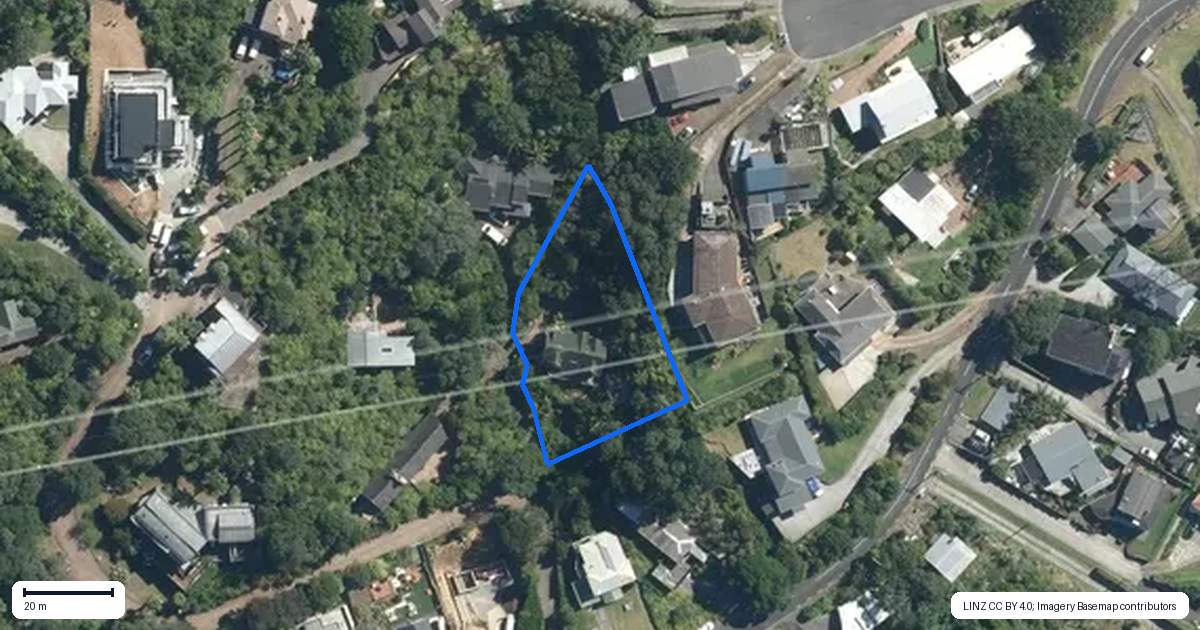 Property context map for 1 Puketutu Rise, Hillsborough, Auckland