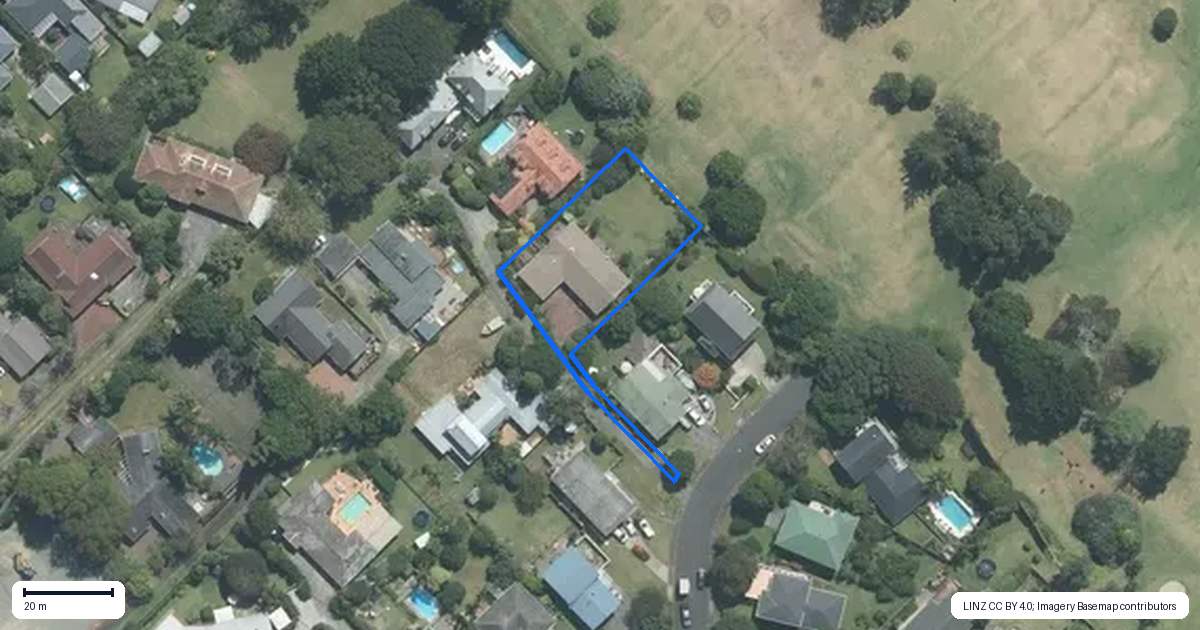 Property context map for 8 Terrylyn Drive, Hillcrest, Auckland