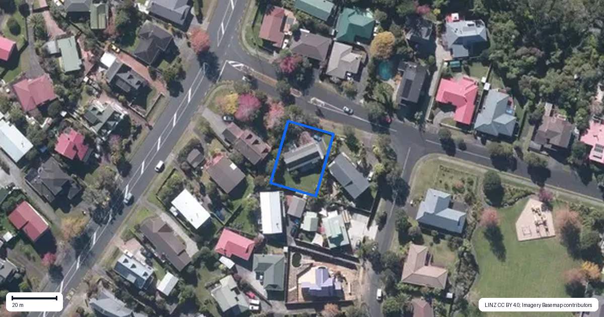 Property context map for 3 Rhinevale Close, Henderson, Auckland