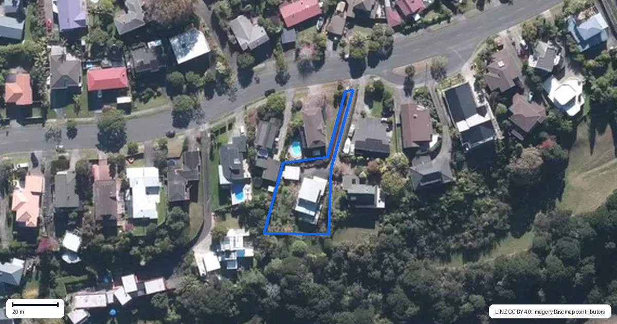 Property context map for 143 West Harbour Drive, West Harbour, Auckland