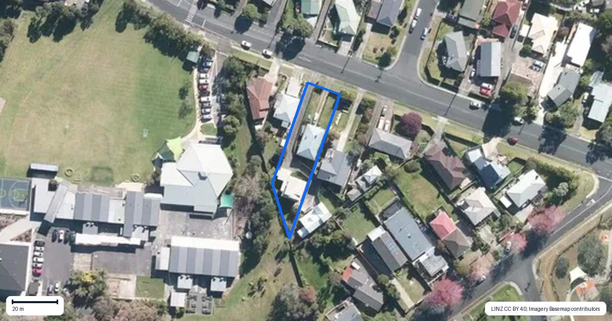 Property context map for 48 Seaview Road, Glenfield, Auckland