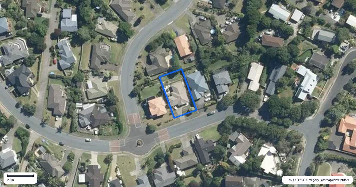 Property context map for 8 Roberta Crescent, Orewa