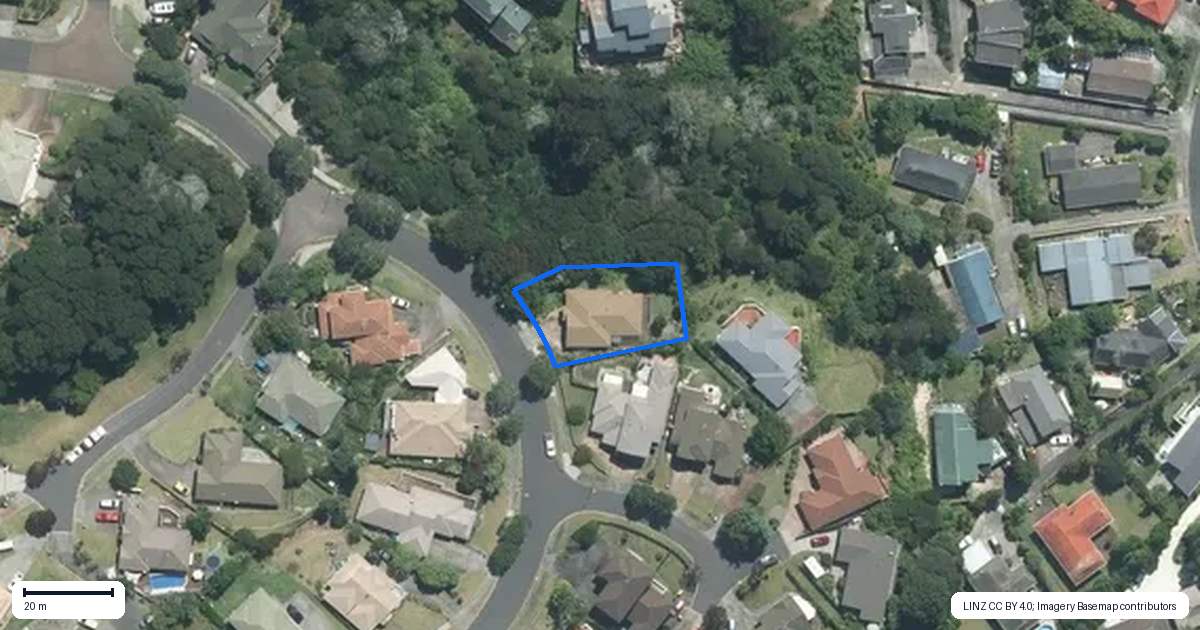 Property context map for 17 Woodridge Avenue, Northcross, Auckland