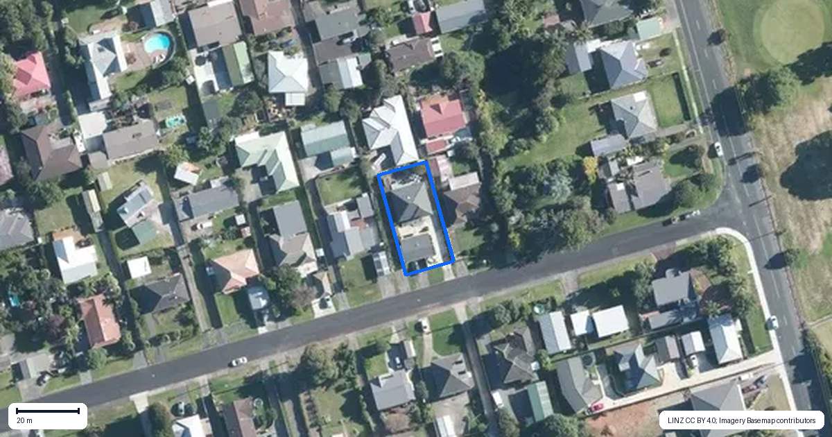 Property context map for 14 Howden Street, Waiuku