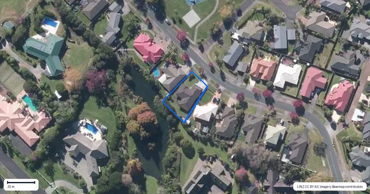 Property context map for 12 Semillon Avenue, Henderson, Auckland