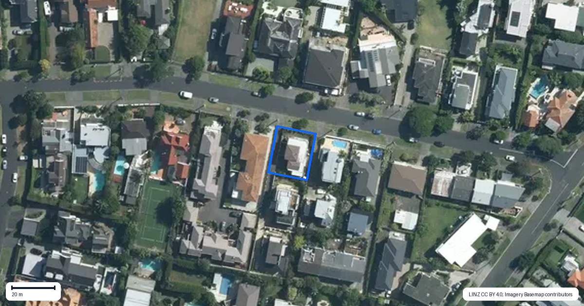 Property context map for 37 Ronaki Road, Mission Bay, Auckland