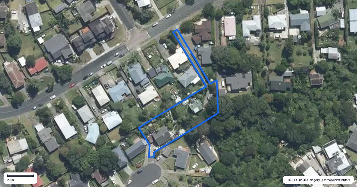 Property context map for 42 Peach Road, Glenfield, Auckland