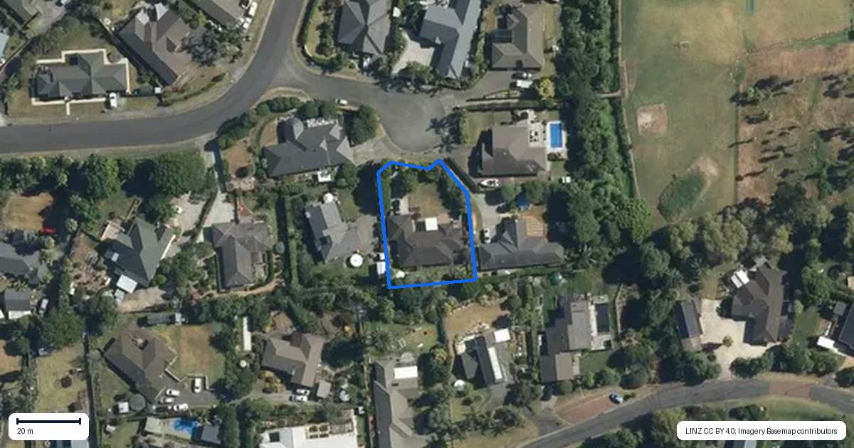 Property context map for 10 Grassfield Place, Waimauku