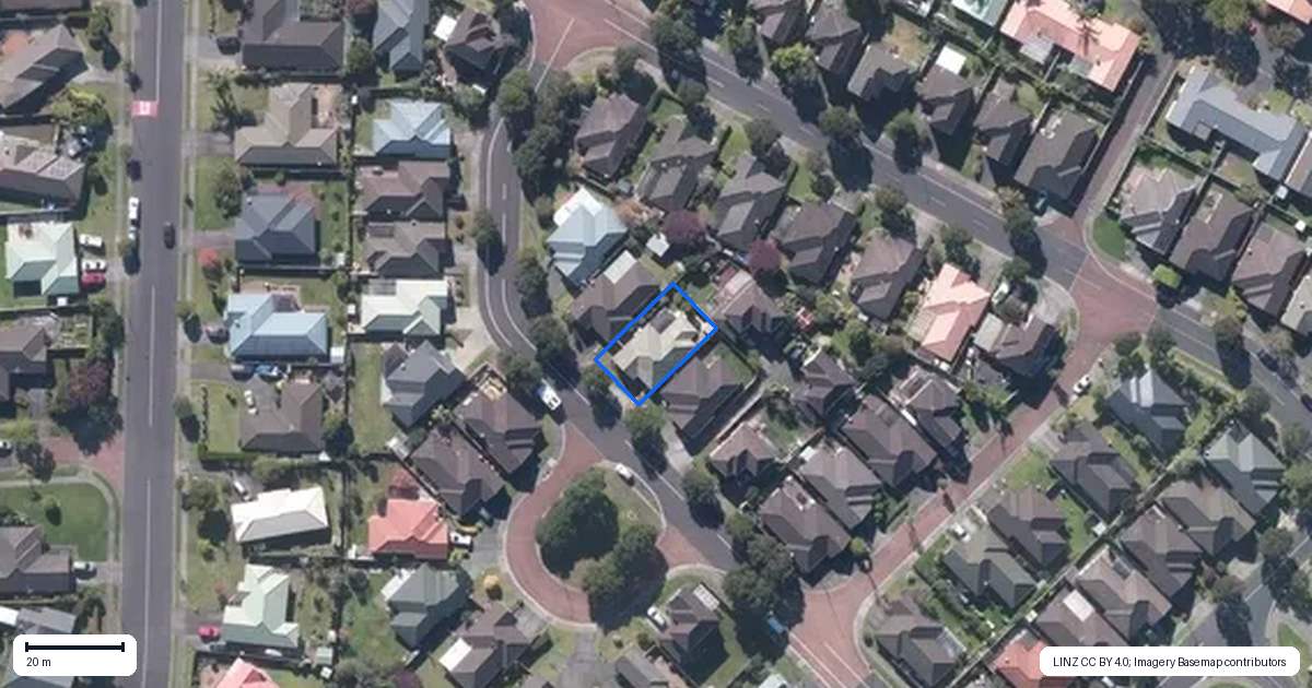 Property context map for 8 Espalier Drive, Henderson, Auckland
