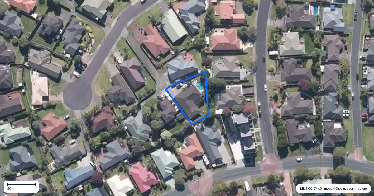 Property context map for 12 Reybert Place, Massey, Auckland