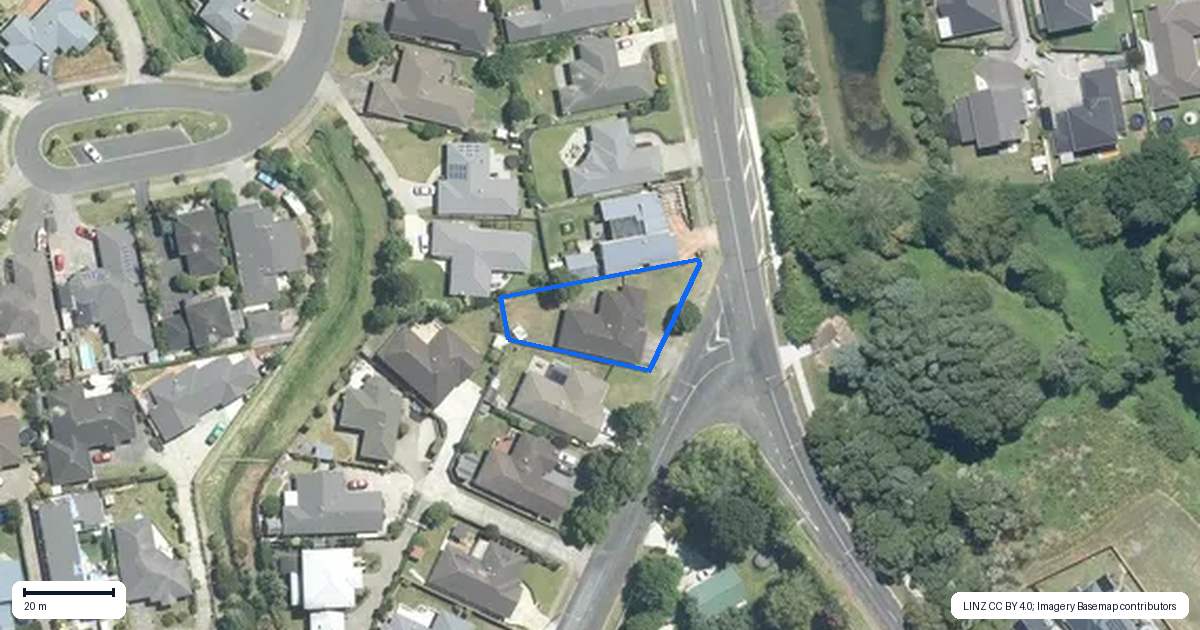 Property context map for 62 Valley Road, Pukekohe