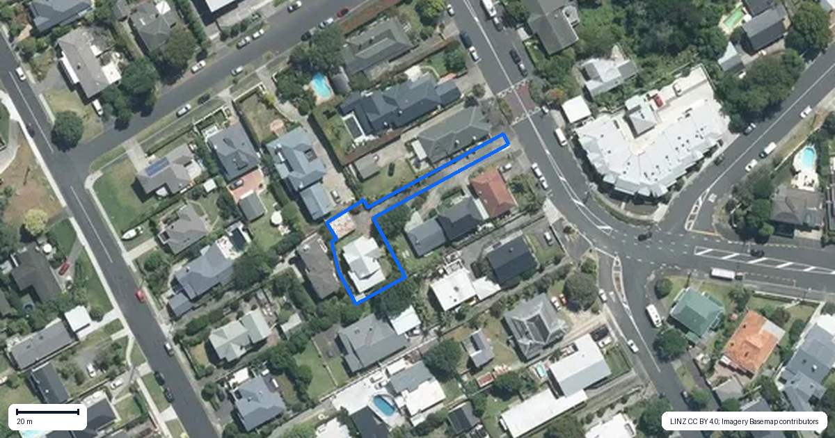 Property context map for 72 Hinemoa Street, Birkenhead, Auckland