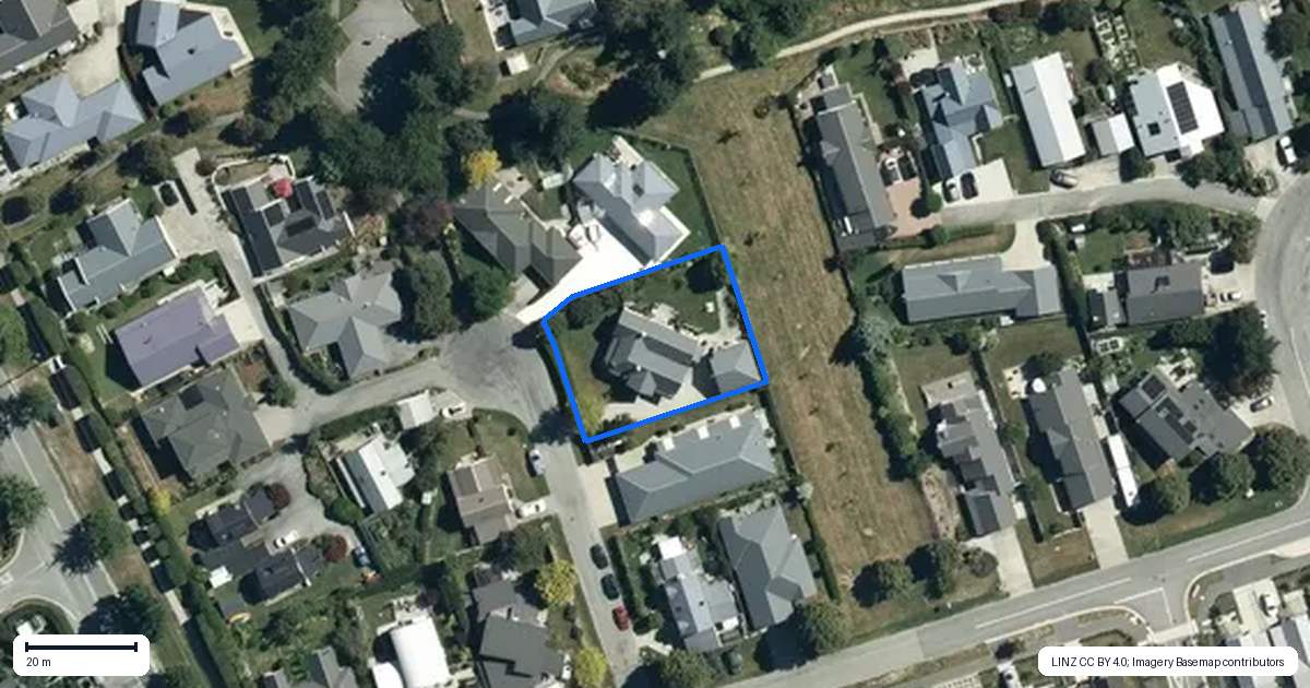 Property context map for 6 Innes Place, Arrowtown