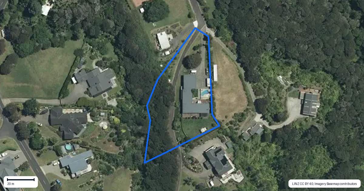 Property context map for 50 Tarapatiki Drive, Whitianga