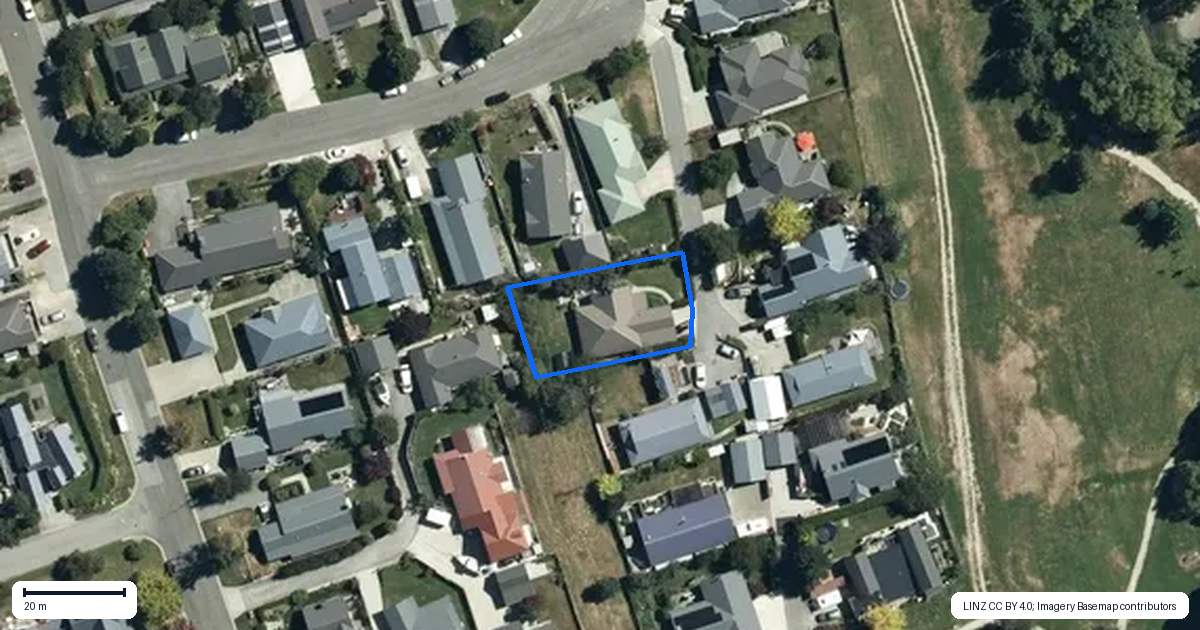 Property context map for 12 Alexander Place, Arrowtown
