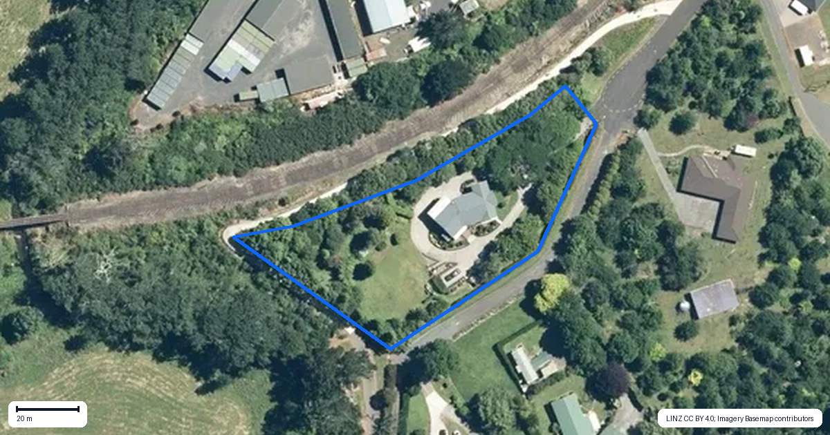 Property context map for 41 Lawrence Road, Waihi