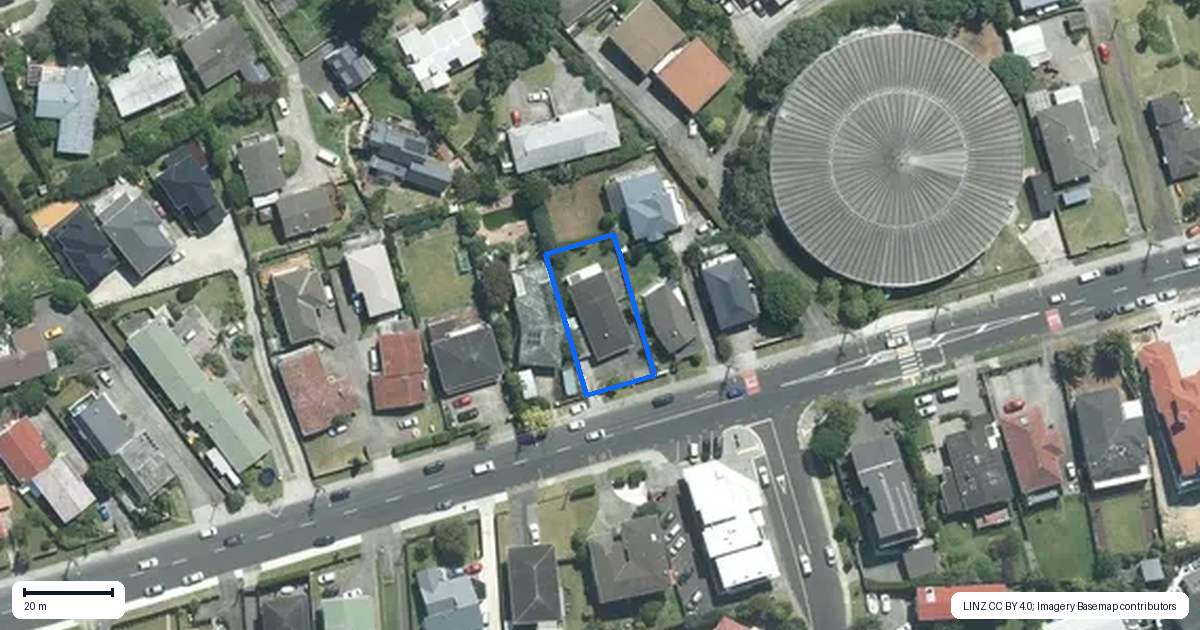 Property context map for 96 Pupuke Road, Hillcrest, Auckland