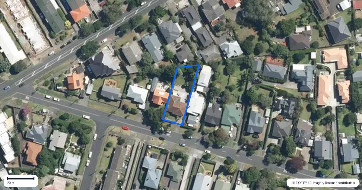Property context map for 8 Clarke Road, Onehunga, Auckland