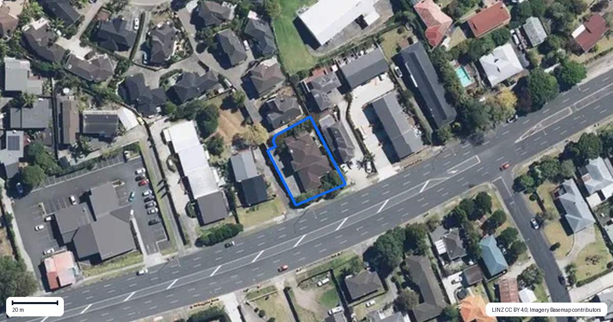 Property context map for 28 Grammar School Road, Pakuranga, Auckland