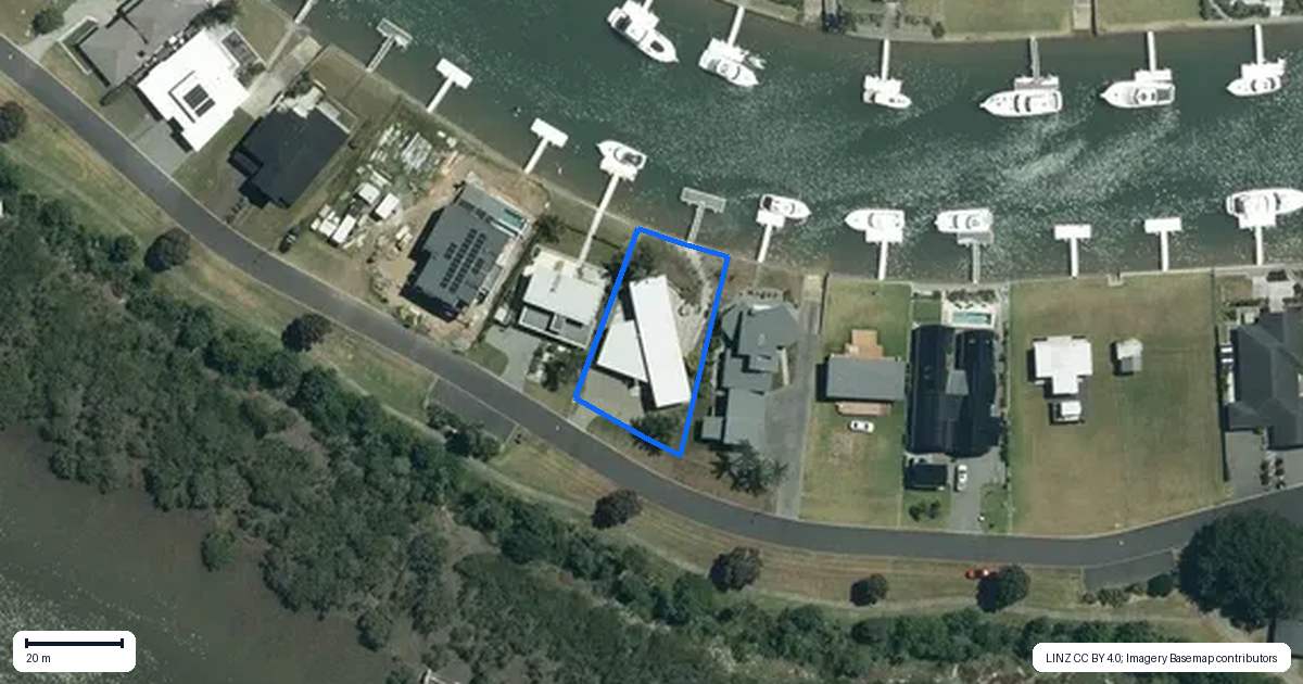 Property context map for 18 Hei Esplanade, Whitianga